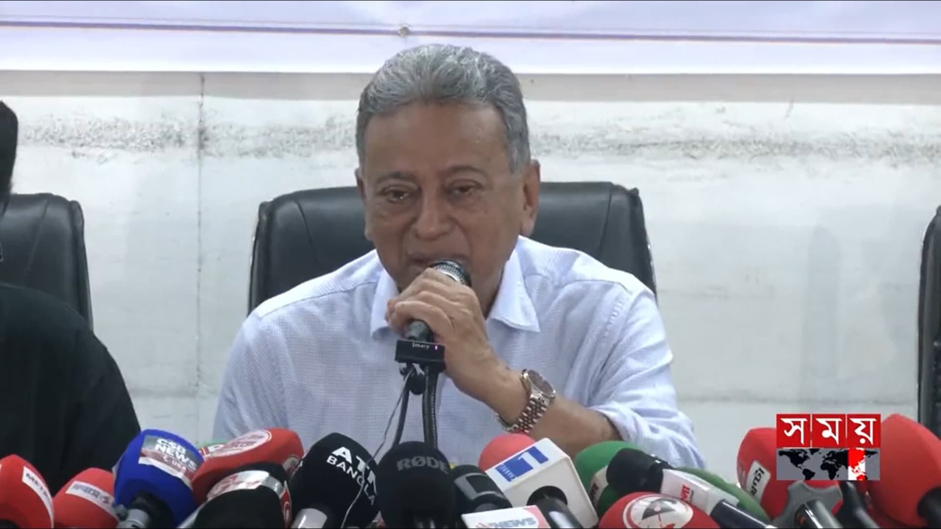 ক্ষমতায় এলে এনইআইআর নীতিমালা পুনর্বিবেচনা করবে বিএনপি: খসরু ক্ষমতায় এলে এনইআইআর নীতিমালা পুনর্বিবেচনা করবে বিএনপি: খসরু