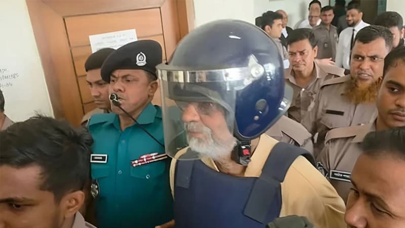 আখতারুজ্জামানের রিমান্ড শুনানিতে সাংবাদিক প্রবেশে বাধা আখতারুজ্জামানের রিমান্ড শুনানিতে সাংবাদিক প্রবেশে বাধা