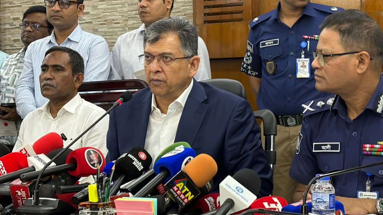 সাইবার পুলিশ ইউনিটের যাত্রা শুরু সাইবার পুলিশ ইউনিটের যাত্রা শুরু