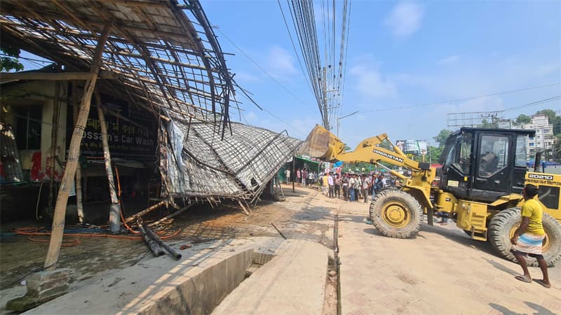 কক্সবাজারের প্রধান সড়কে অবৈধ স্থাপনায় বুলডোজার, উচ্ছেদ অর্ধশত কক্সবাজারের প্রধান সড়কে অবৈধ স্থাপনায় বুলডোজার, উচ্ছেদ অর্ধশত