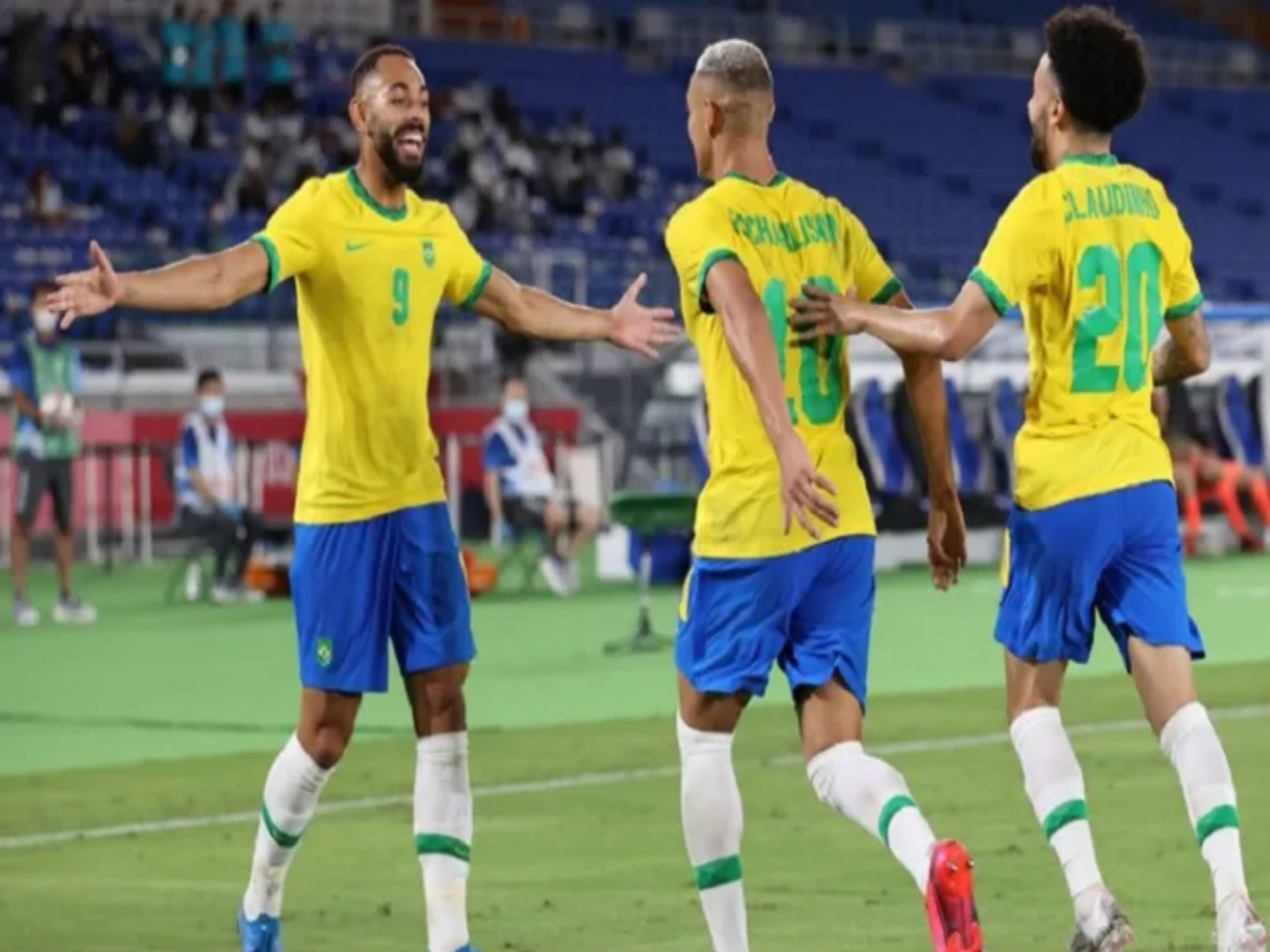 ব্রাজিল শেষ আটে: আর্জেন্টিনা, জার্মানির বিদায়