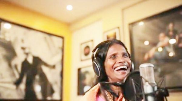 অহঙ্কারে পতন : আবারও স্টেশনে ভিক্ষে করছেন রানু মণ্ডল