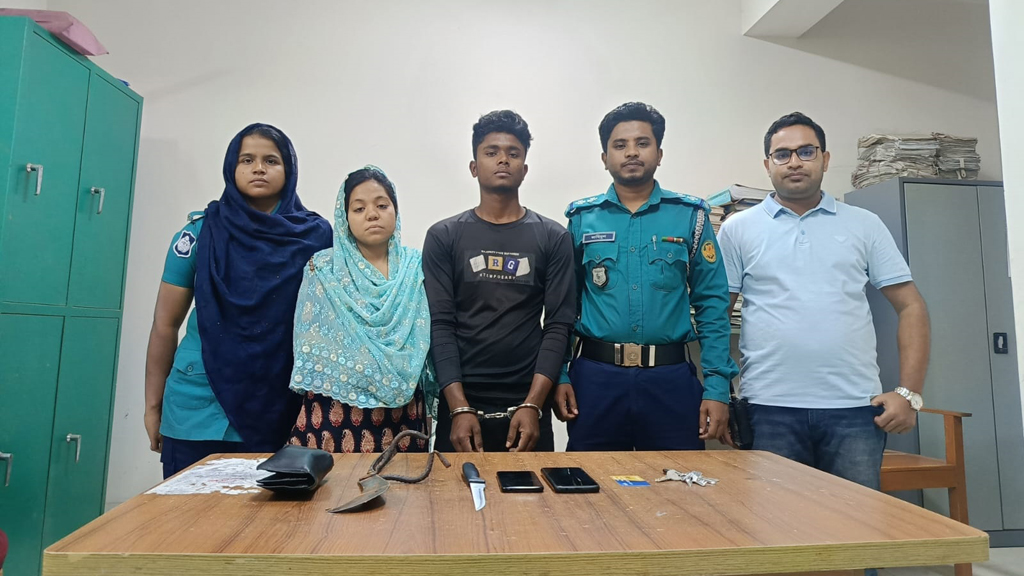 নির্যাতনের’ ক্ষোভ থেকে উপাধ্যক্ষকে হত্যা ? 