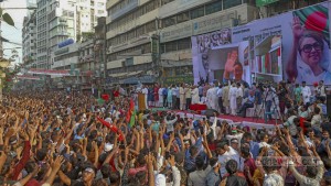 মার্কিন পণ্যে পাল্টা ২৫ শতাংশ শুল্ক কার্যকরের ঘোষণা কানাডার
